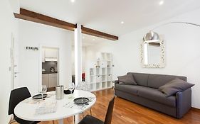 Urbana Lodge, Monti